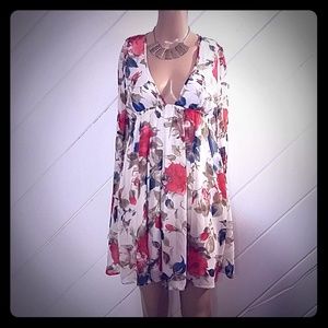 Tobi Long Sleeve Floral Plunge Skater dress sz S